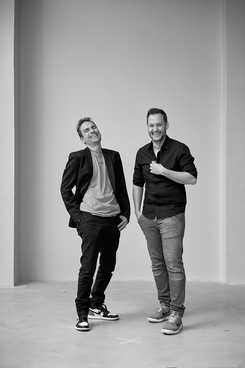 Aquest es el peu de foto del senyor amb les mans a la cara possat a Texto alternativo