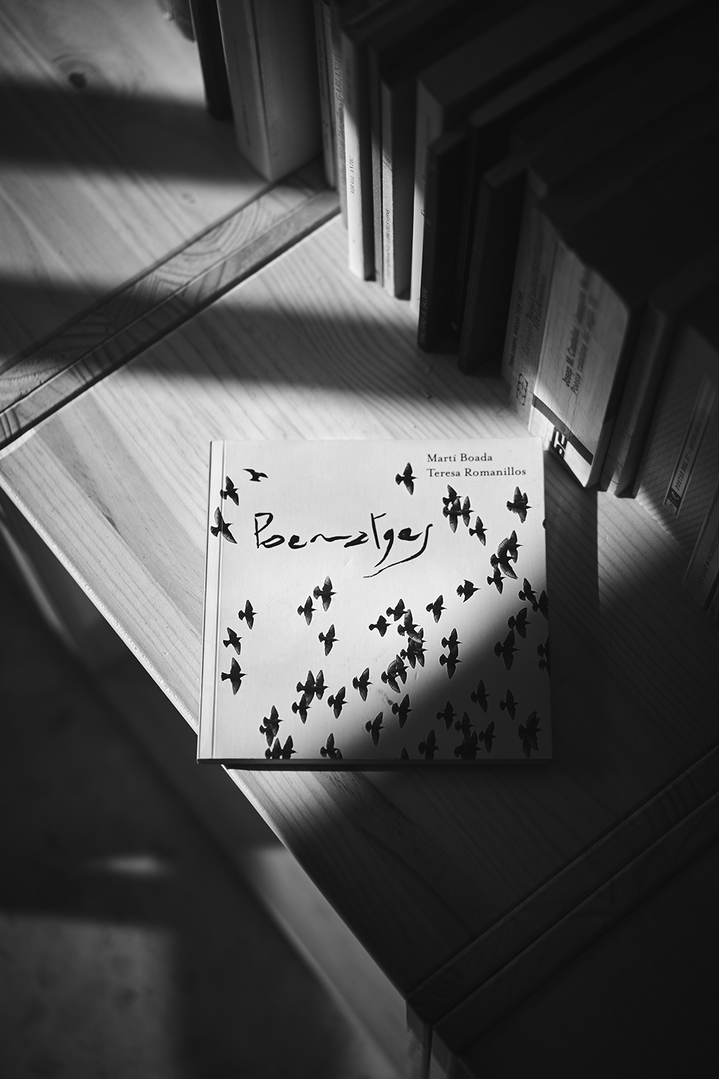 Aquest es el peu de foto del senyor amb les mans a la cara possat a Texto alternativo