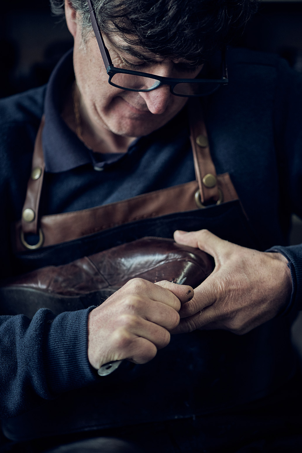 Aquest es el peu de foto del senyor amb les mans a la cara possat a Texto alternativo