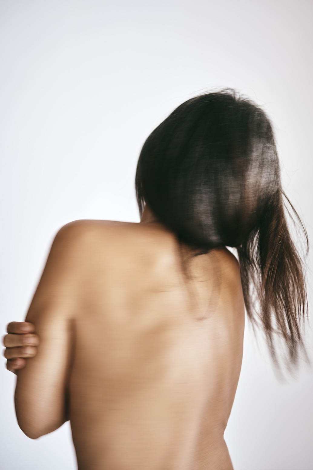 Aquest es el peu de foto del senyor amb les mans a la cara possat a Texto alternativo